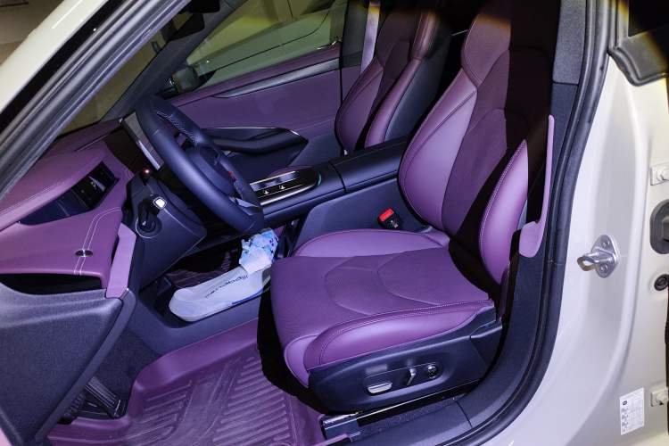 Used Xiaomi Auto SU7 2024 Rear-Drive Long-Range Intelligent Driving Version
