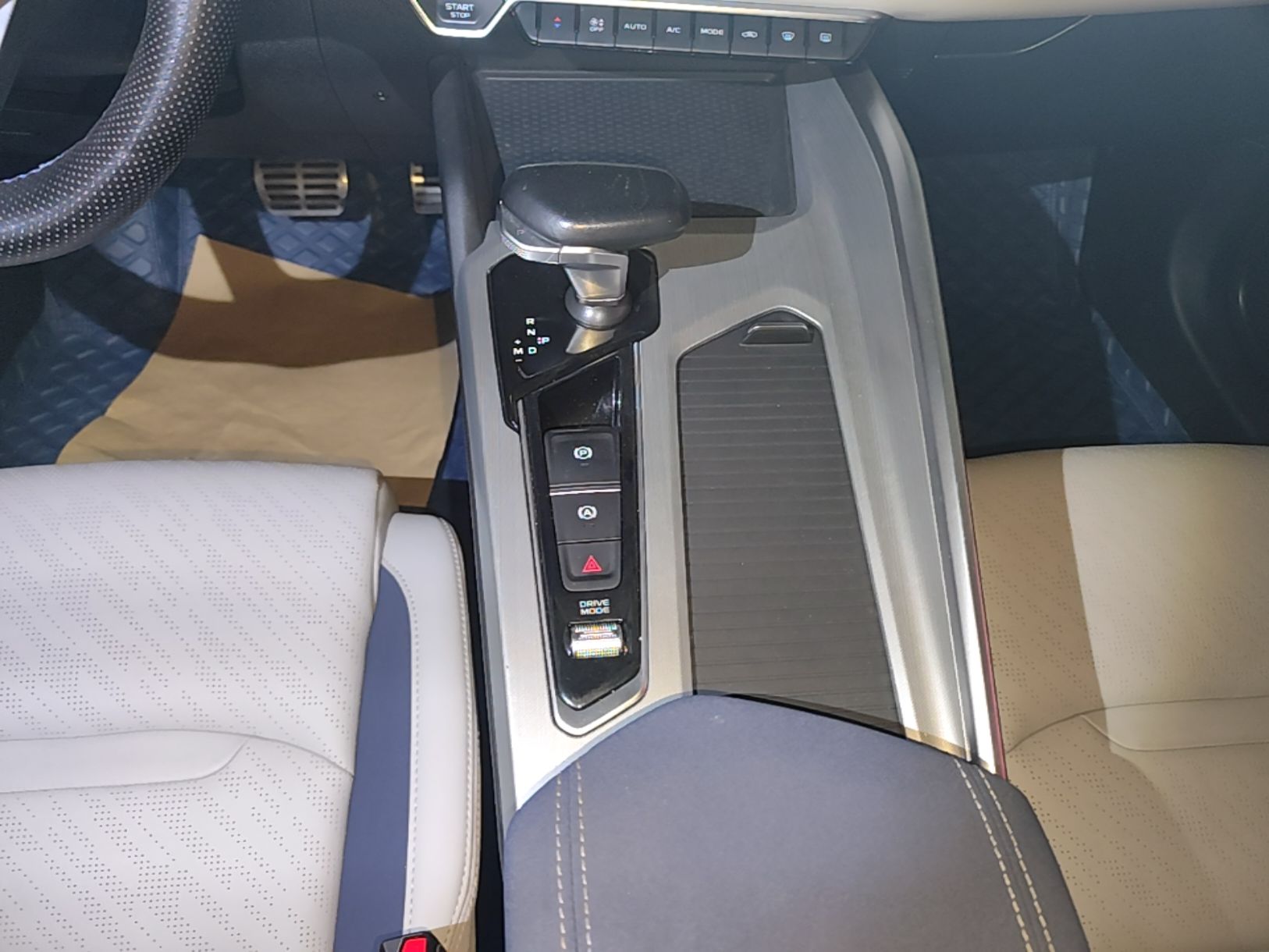 Geely Auto Preface 2023 2.0TD Prestige Version — снимка 16