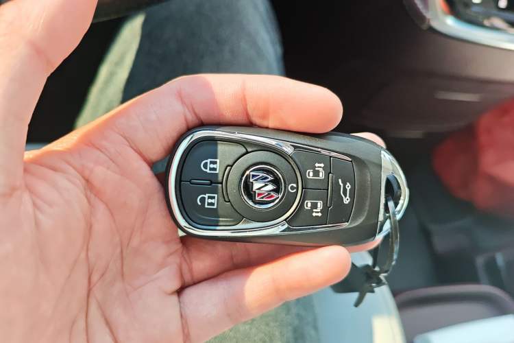 Used Buick GL8 2023 Avenir Aivia Six-Seat Deluxe Edition Vehicle Key