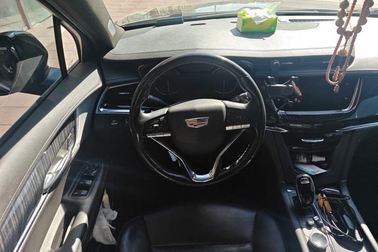 Used Cadillac XT6 2022 2.0T Six-Seater Four-Wheel Drive Luxury Version
