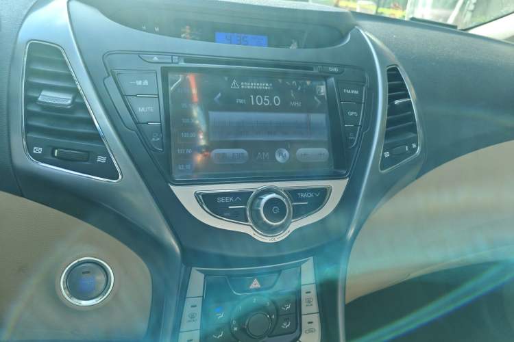 Used Hyundai Elantra (5th Generation / Langdong) 2012 1.6L Automatic Leading Model Audio And AC Panel