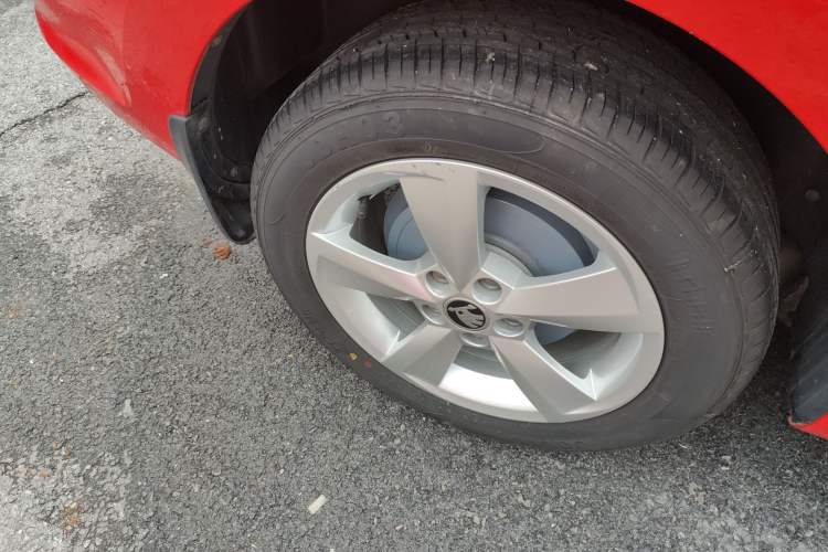 Used Skoda Rapid Spaceback 2014 1.6L Automatic Enjoyment Edition