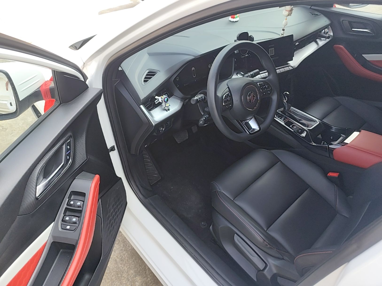 MG 5 2023 180 DVVT CVT Luxury Edition — снимка 18