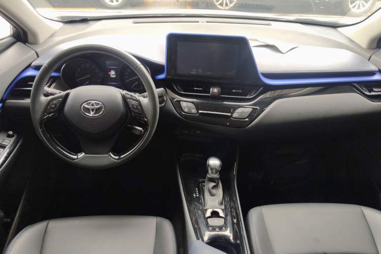 Used Toyota C-HR 2021 2.0L Luxury Edition Center Console