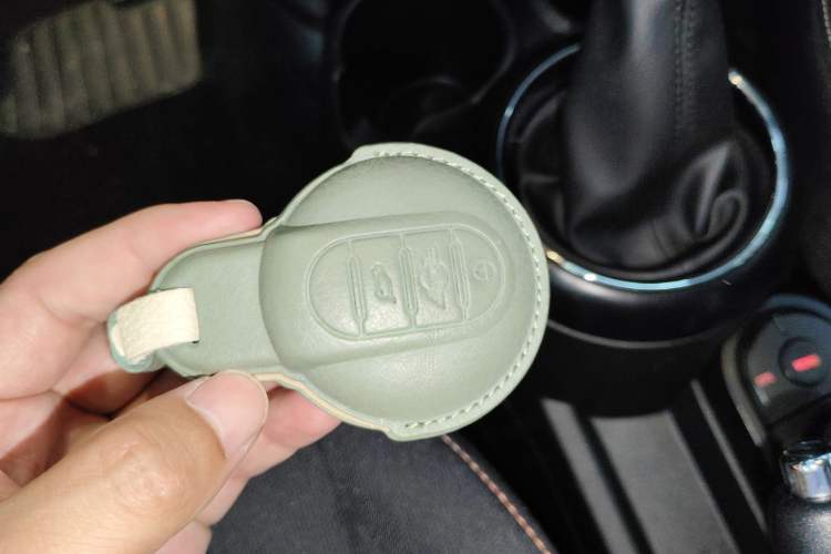 Used MINI 2016 1.2T ONE Pioneer Edition
