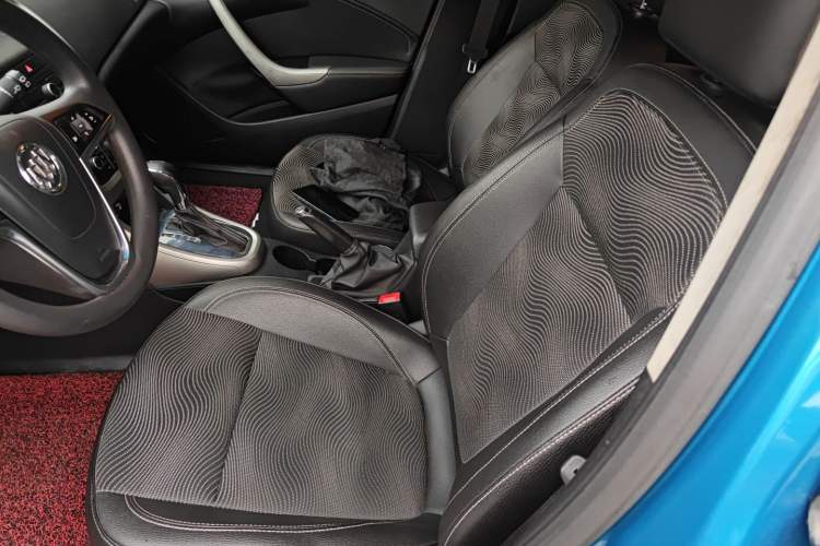 Used Buick GT 2013 XT 1.6L Automatic Fashion Edition Left Front Seat