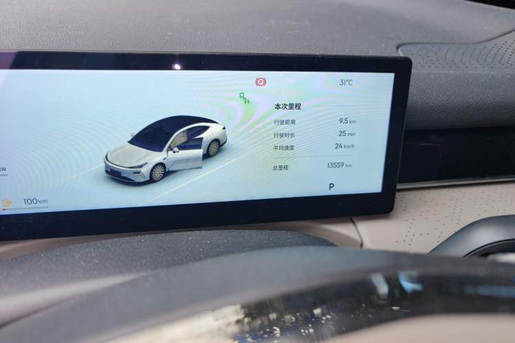 Used Geely Galaxy 8 2025 130km EM-i Deluxe Edition Odometer Close Up