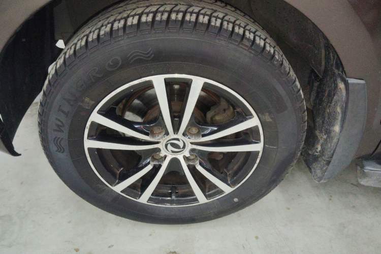 Used Dongfeng Fengon 330 2014 1.5L Manual Utility Version DK15 Exterior 4