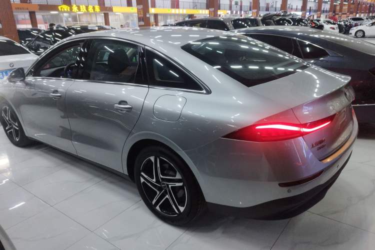 Used Roewe D7 2023 DMH 125km Flagship Edition
