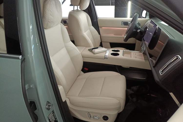 Used Li Auto L6 2025 Pro Smart Refresh Edition Right Front Seat