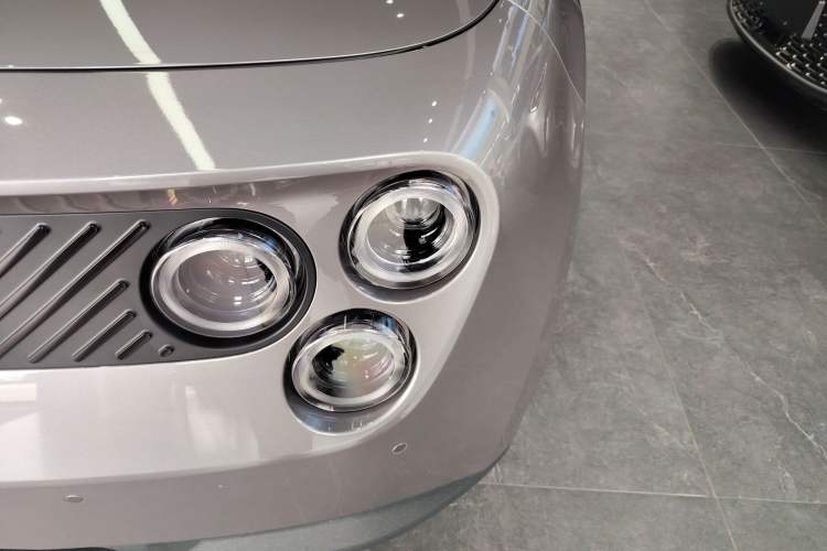 Used firefly 2025 Illuminated Edition
