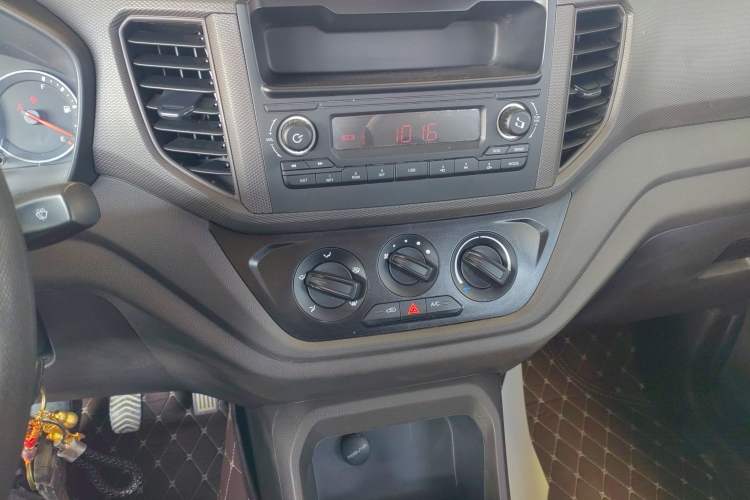 Used Wuling Hongguang V 2022 1.5L Enjoy Edition Electric-Powered LAR
