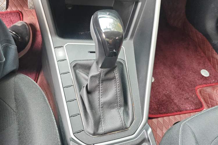 Used Volkswagen Polo 2023 Revised Plus 1.5L Automatic – Enjoy Life Edition Gear Lever
