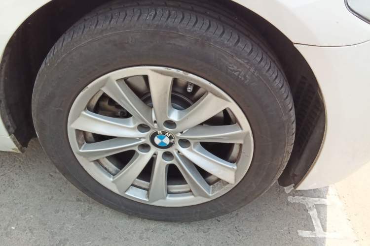 Used BMW 5 Series 2012 523Li Luxury Model