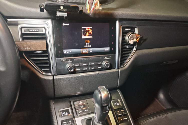 Used Porsche Macan 2017 Macan 2.0T