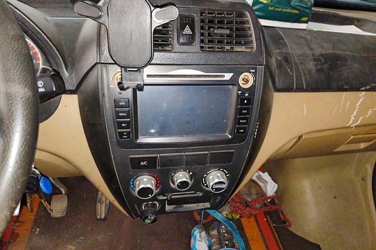 Used Dongfeng Xiaokang C37 2012 1.4L Comfort Version DK13-06
