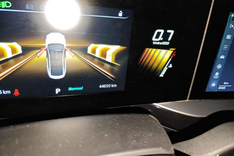 Used MG 5 Scorpio 2022 1.5T Luxury Edition Odometer Close Up