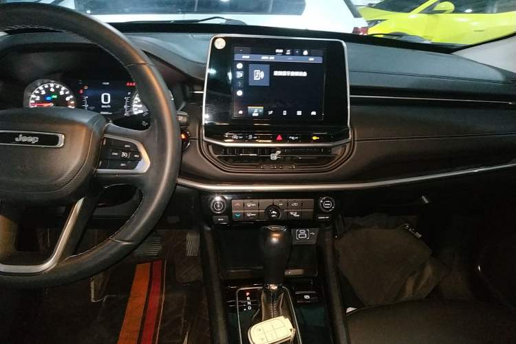 Used Jeep Compass 2021 220T Automatic Leading Edition