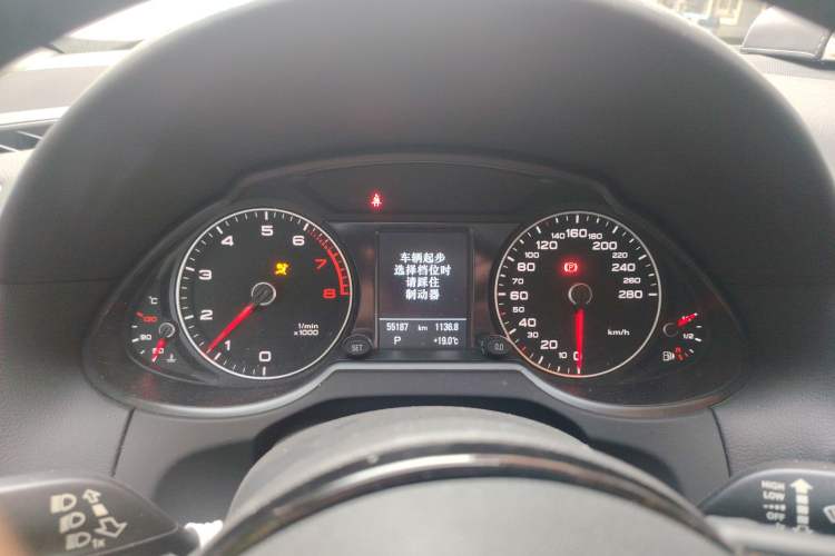 Used Audi Q5 2018 Collector's Edition 40 TFSI Technology Model
