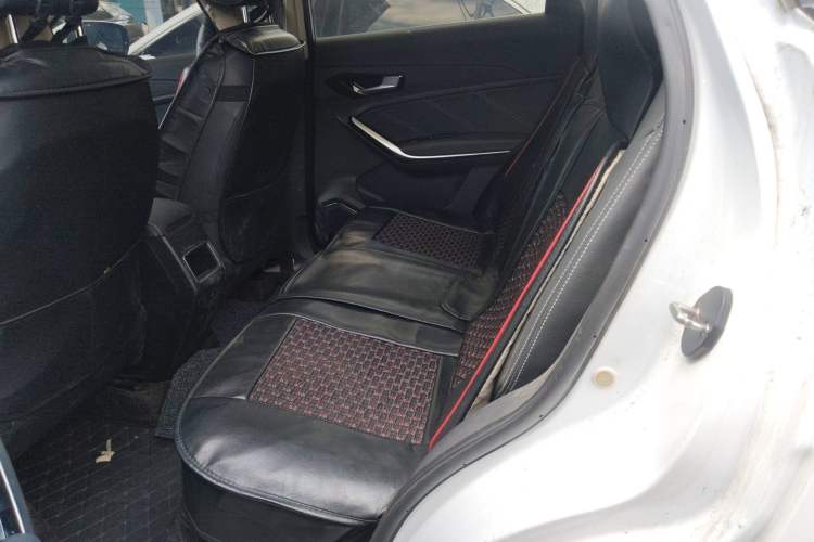 Used FAW Senya R9 2018 1.2T Manual Luxury Smart Edition Left Rear Seat