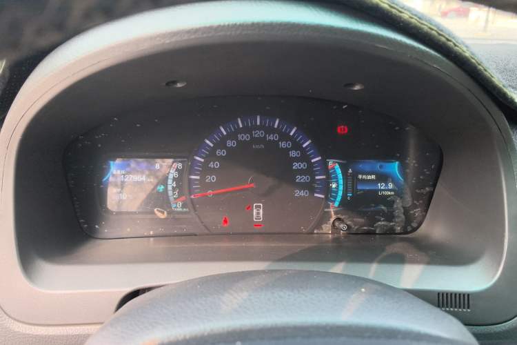 Used BYD G6 2012 2.0L Manual Luxury Version
