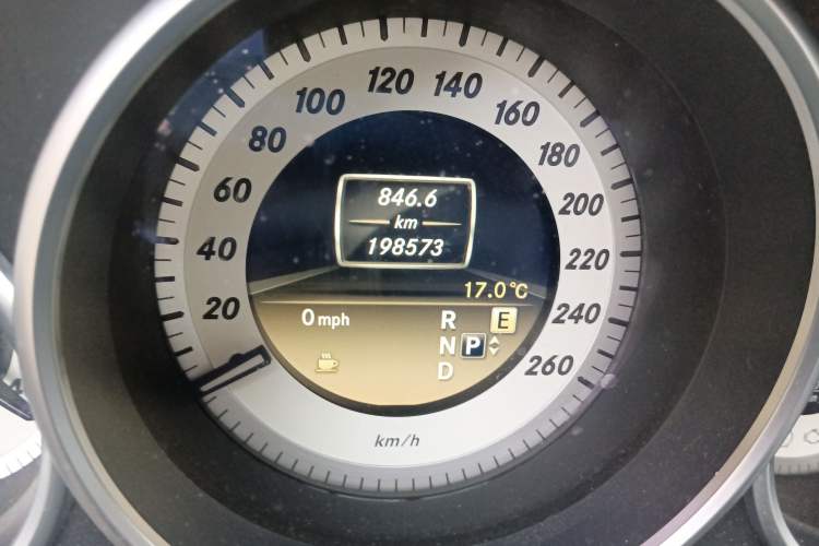 Used Mercedes-Benz CLS 2012 CLS 300 CGI Odometer Close Up