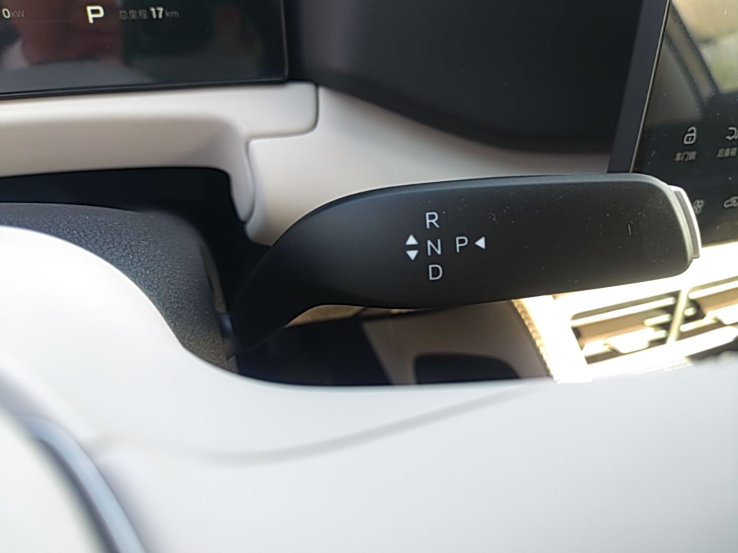 BYD Yuan UP 2027 Model Flying Edition 401KM Vitality Version — снимка 16