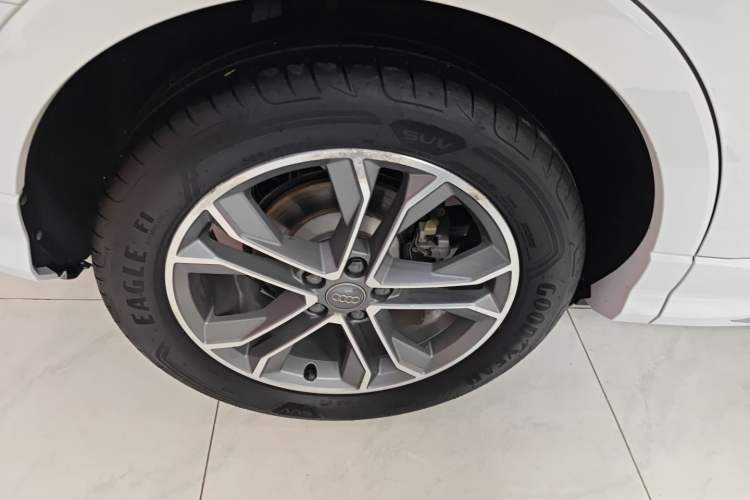 Used Audi Q3 2021 40 TFSI Fashion Dynamic Model
