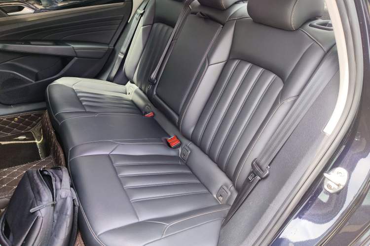 Used Volkswagen Passat 2019 280TSI Business Edition China VI Left Rear Seat