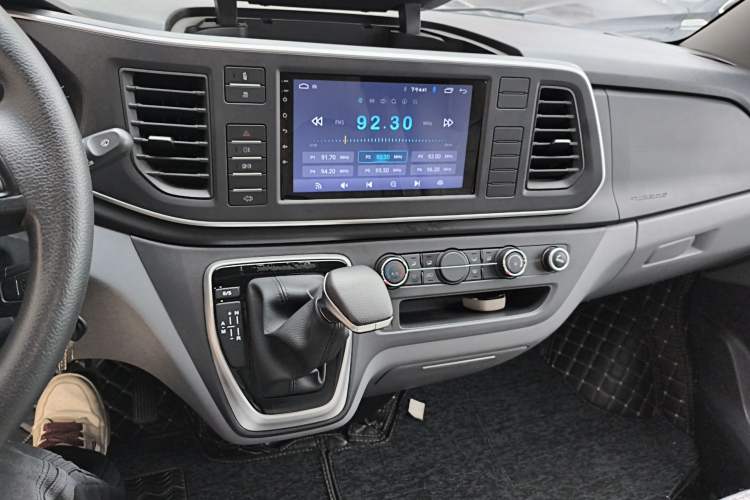 Used SAIC MAXUS Xintu V80  Audio And AC Panel