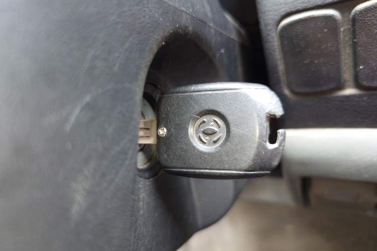 Used FORTHING Lingzhi 2013 V3 1.5L 7-Seater Standard Model II
