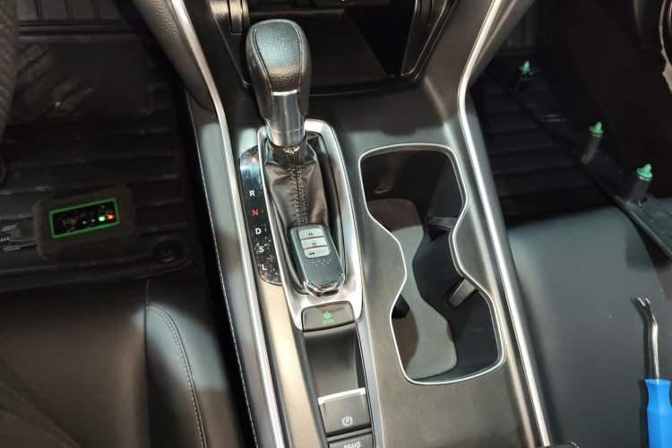 Used Honda Accord 2018 230TURBO Comfort Edition China VI Emission Standard Gear Lever