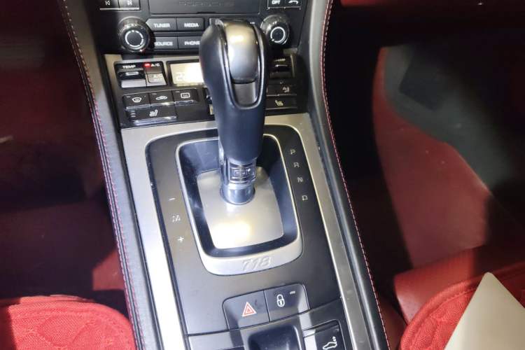 Used Porsche 718 2016 Boxster 2.0T Gear Lever