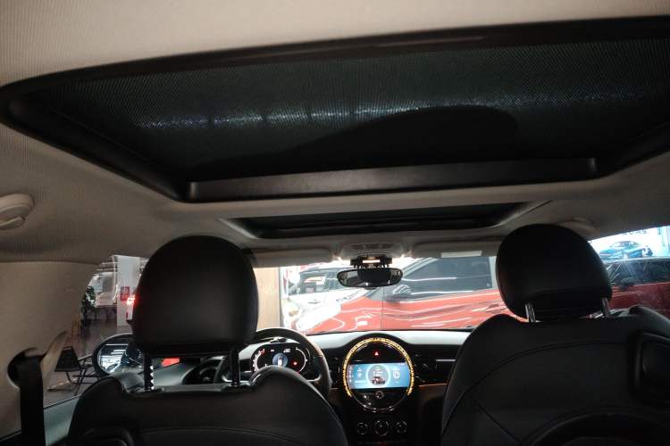 Used MINI 2022 1.5T COOPER Classic Edition
