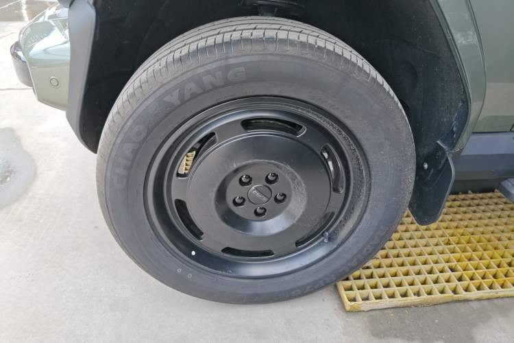 Used iCAR V23 2026 Model 401 Two-Wheel Drive Super Sports Edition Left Front Wheel Hub