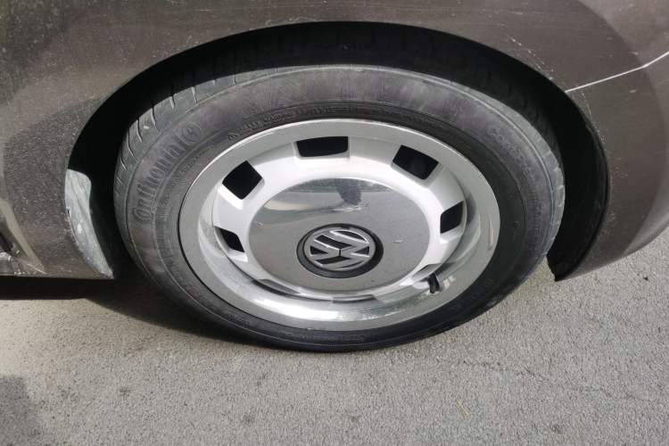 Used Volkswagen Beetle 2015 180TSI model
