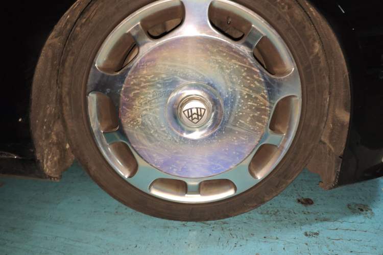 Used Mercedes-Benz Maybach S-Class 2015 S 400 4MATIC Right Front Wheel Hub