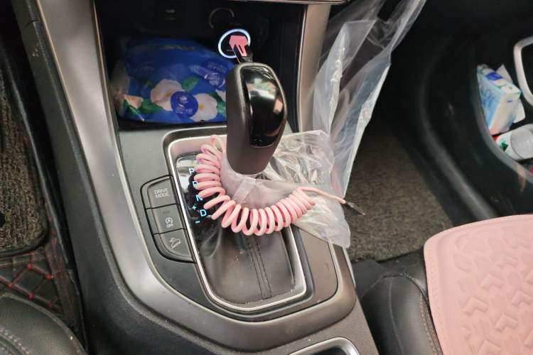 Used Hyundai ix35 2018 2.0L Automatic 2WD Zhiyong·Changxiang Edition Gear Lever