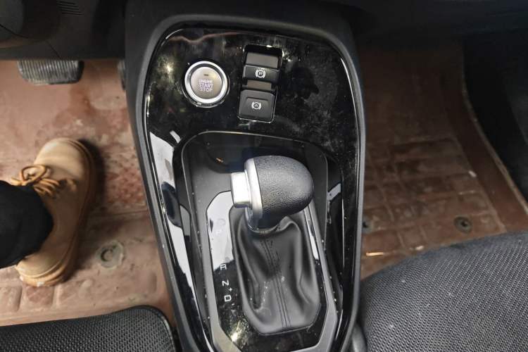 Used Haval H2s 2018 Blue Label 1.5T Dual-Clutch Elite Model Gear Lever
