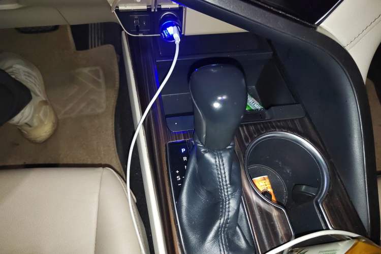 Used Toyota Camry 2018 2.0G Luxury Edition Gear Lever