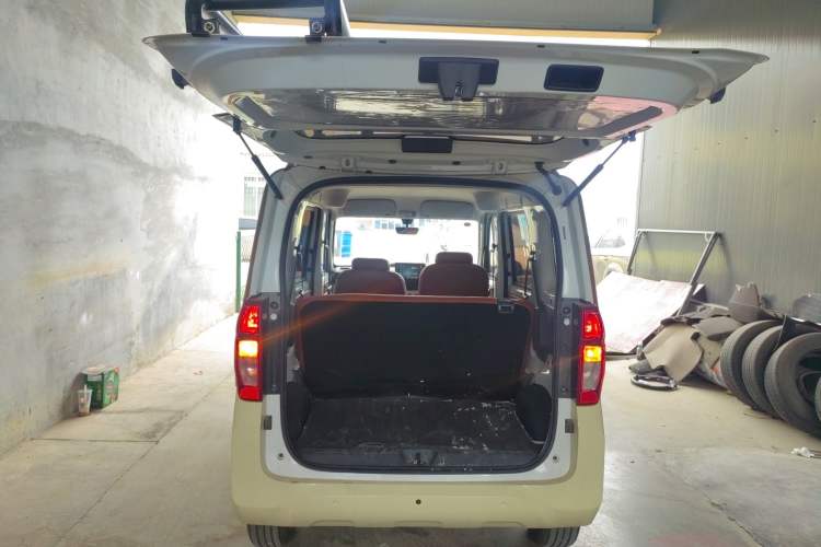 Used Wuling Zhiguang New Energy 2025 Comfort Model Trunk