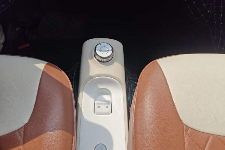 Used Wuling Hongguang MINIEV 2024 3rd Generation 215km Youth Edition Gear Lever