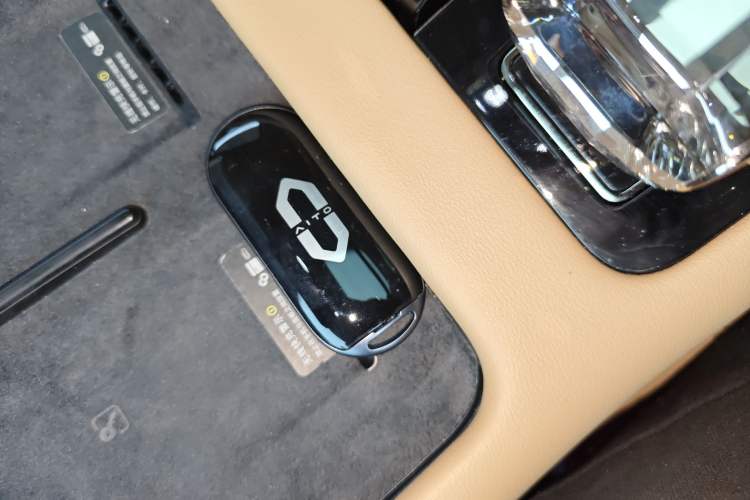 Used Hima AITO M7 2024 1.5T Rear-Drive Plus Version 5 Seats
