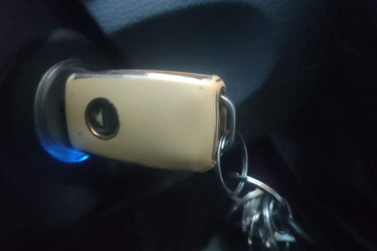 Used Zotye Z300 2014 1.5L Value Edition Manual Elite Model Vehicle Key