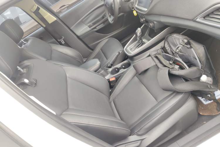 Used Ford Escort 2015 1.5L Automatic Fashion Model Right Front Seat