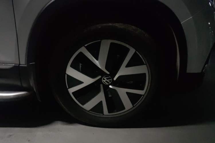 Used Volkswagen Tayron 2023 330TSI Two-Wheel-Drive Luxury Plus Advanced Version
