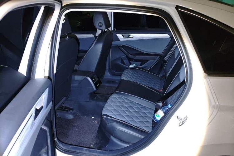 Used Volkswagen Sagitar 2023 300TSI DSG Excellence Edition Left Rear Seat