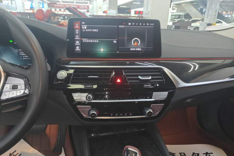 Used BMW 5 Series 2022 Second Facelift 525Li Luxury Package
