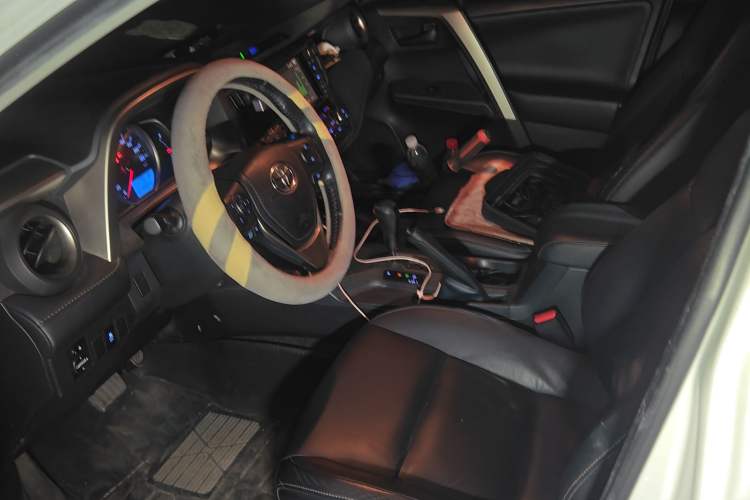 Used Toyota RAV4 2015 2.5L Automatic 4x4 Elite Edition