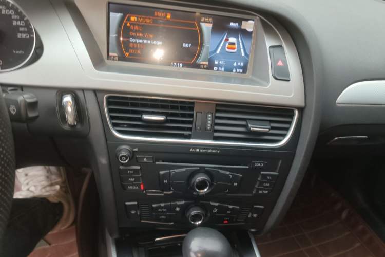 Used Audi A4L 2012 2.0 TFSI automatic standard version